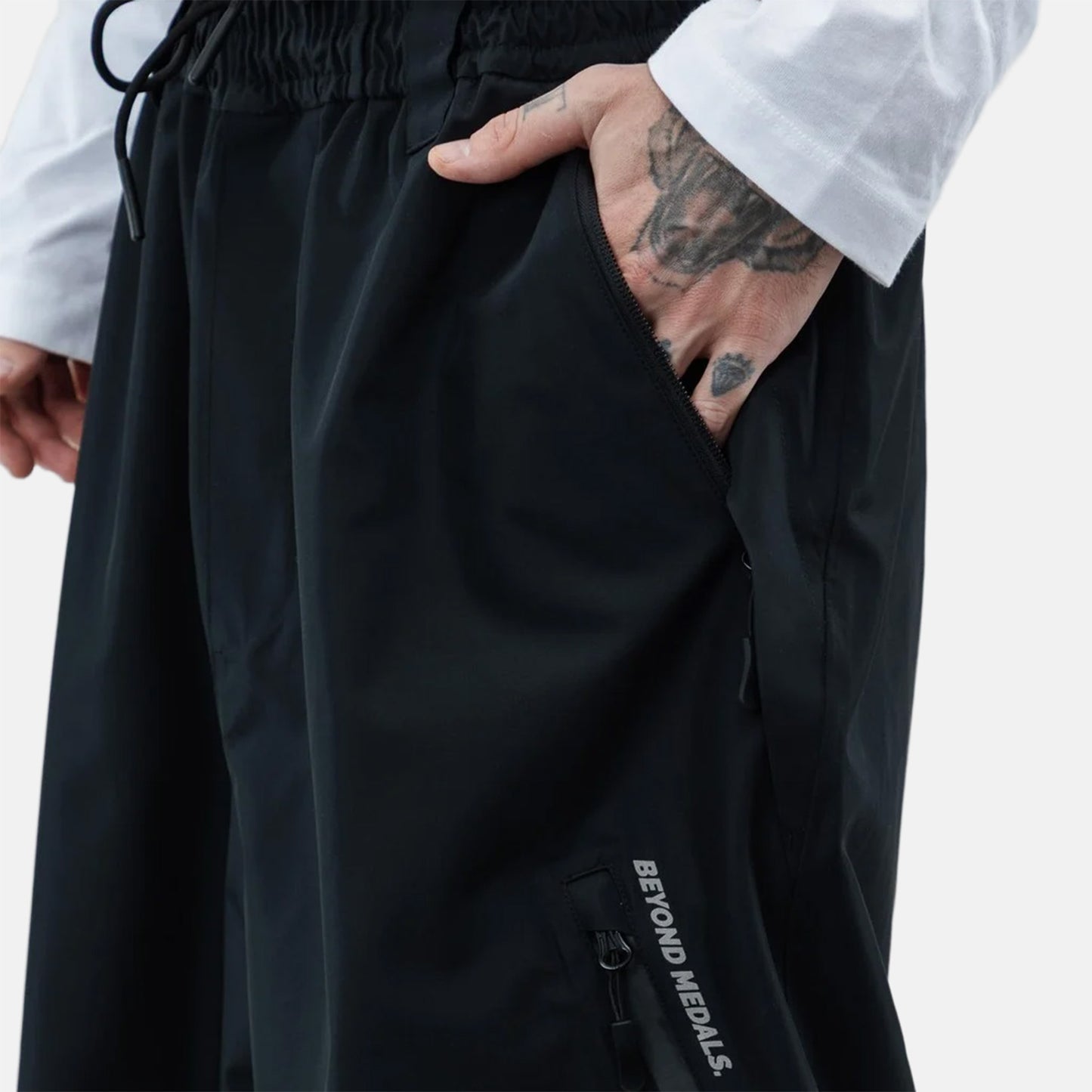 Beyond Medals Zip Park Pant - Black Schwarz Bild 3